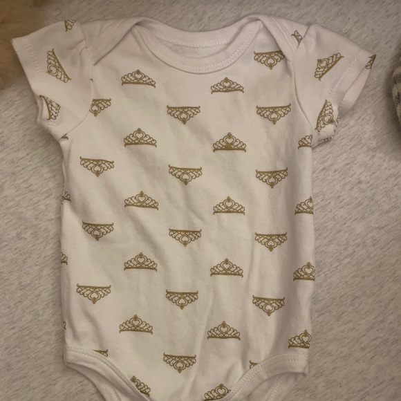 Baby Girl Onesie Lot - Picture 13 of 14